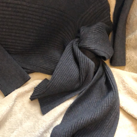 Grey 89th and Madison top - Picture 3 of 3